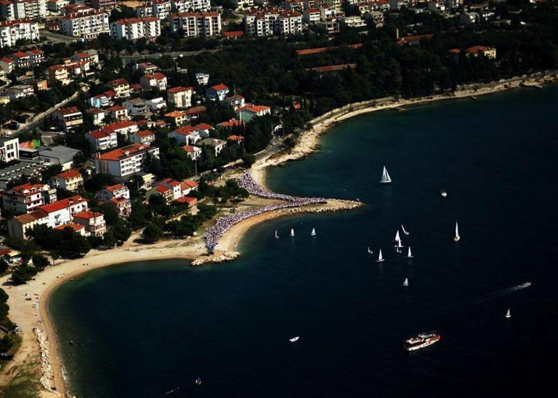 Apartments Flora Crikvenica Esterno foto